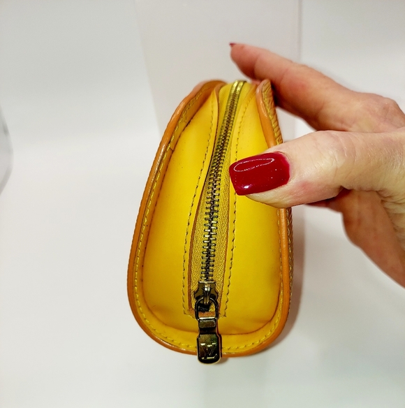 Louis Vuitton Dauphine Pouch In Yellow Epi Leather VGVC COA - Picture 5 of 13